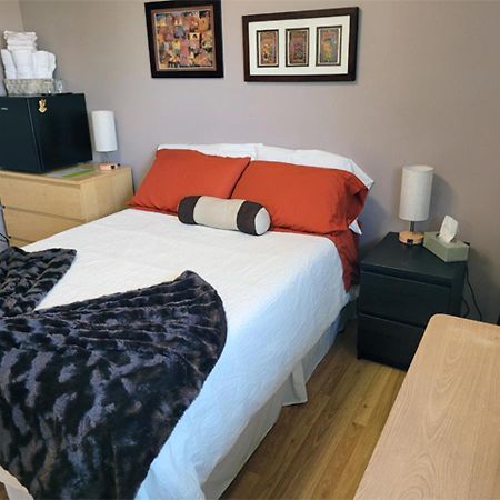 The Dewberry Homestay B&B Edmonton Exteriér fotografie