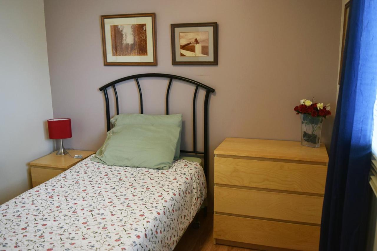 The Dewberry Homestay B&B Edmonton Exteriér fotografie