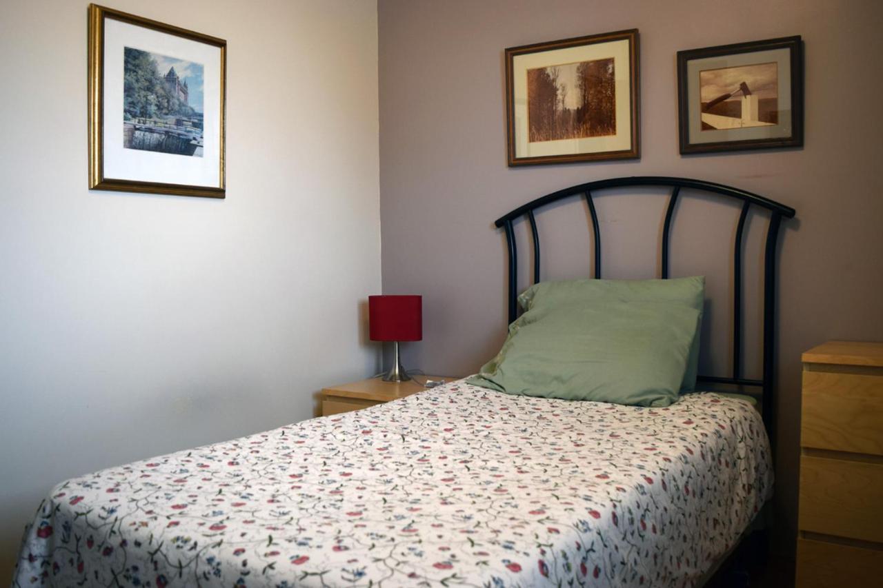 The Dewberry Homestay B&B Edmonton Exteriér fotografie