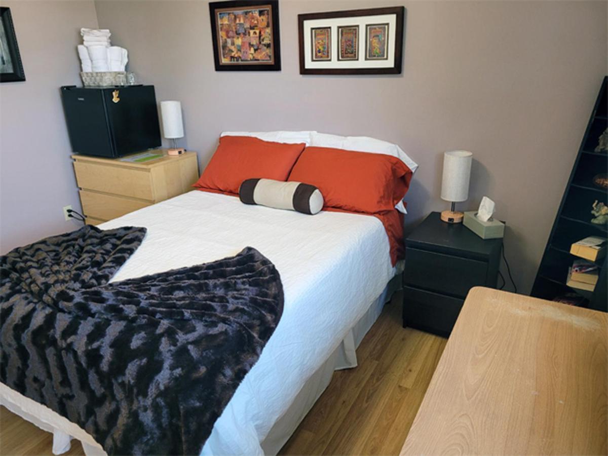 The Dewberry Homestay B&B Edmonton Exteriér fotografie